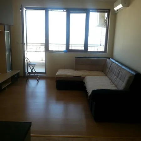 Апартамент Byala Apartament
