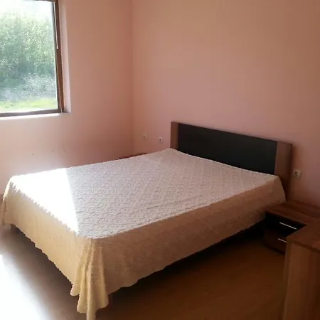 Byala Apartament Апартамент *