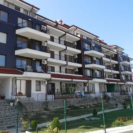 Byala Apartament Апартамент